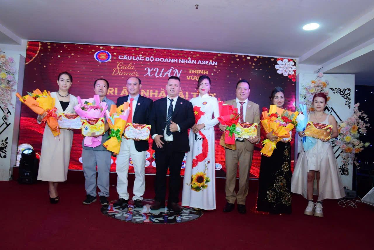 Gala Dinner “Xuân Thịnh Vượng” 2025: Dấu Ấn Kết Nối Doanh Nghiệp ASEAN